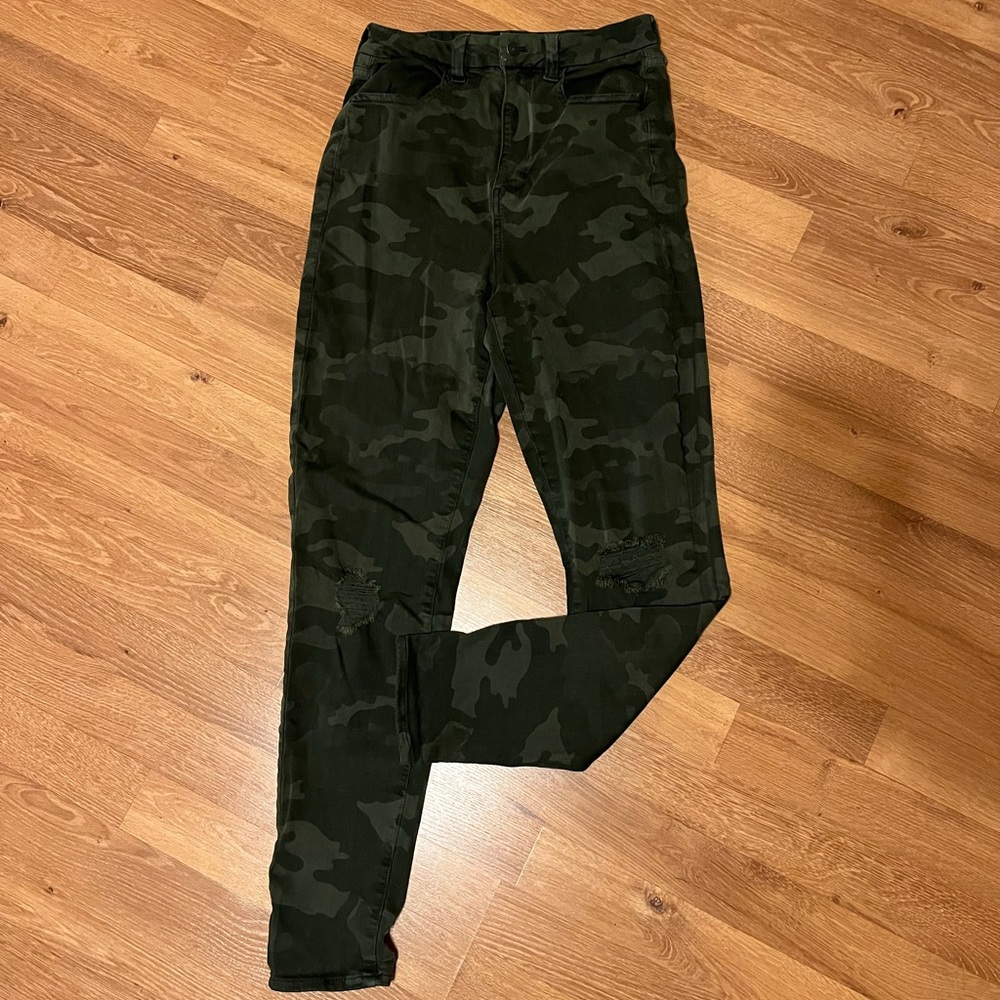 American Eagle High Waisted Camo Jeggings